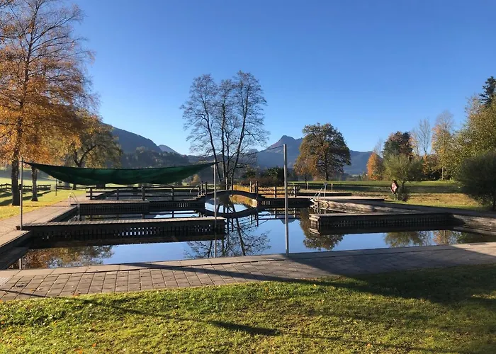 Schusterhäusl - Urlaub Im Oberbayerischen Baudenkmal