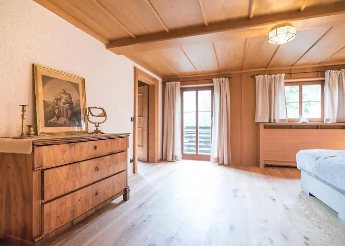 Schusterhäusl - Urlaub Im Oberbayerischen Baudenkmal *