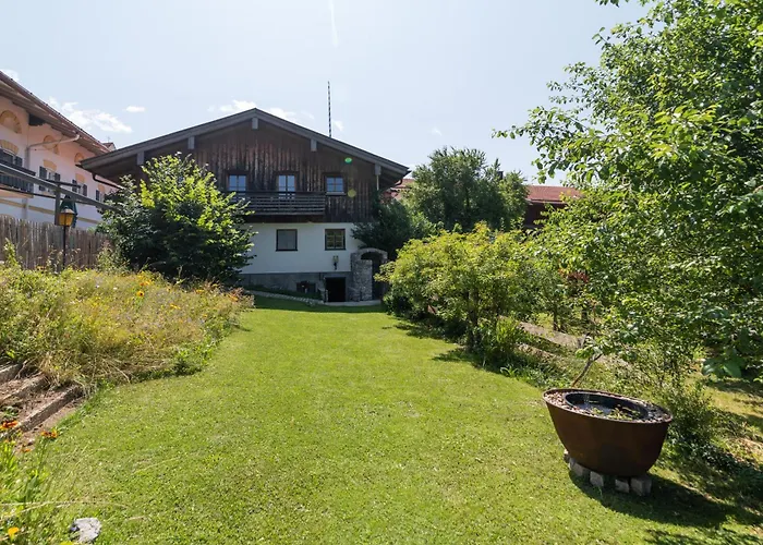 Schusterhäusl - Urlaub Im Oberbayerischen Baudenkmal Apartment *