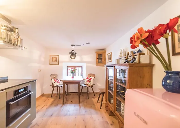 Apartment Schusterhäusl - Urlaub Im Oberbayerischen Baudenkmal *