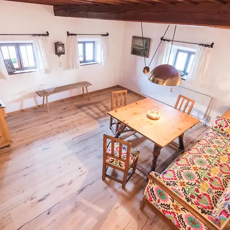 Apartamento Schusterhaeusl - Urlaub Im Oberbayerischen Baudenkmal Samerberg