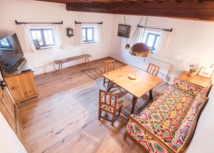 Apartmán Schusterhaeusl - Urlaub Im Oberbayerischen Baudenkmal Samerberg